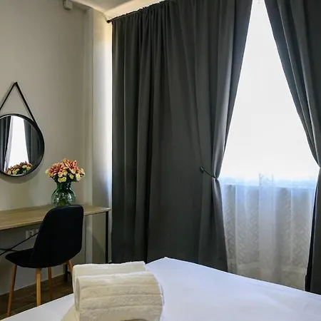 Stylish Urban Haven Appartamento Kalamata