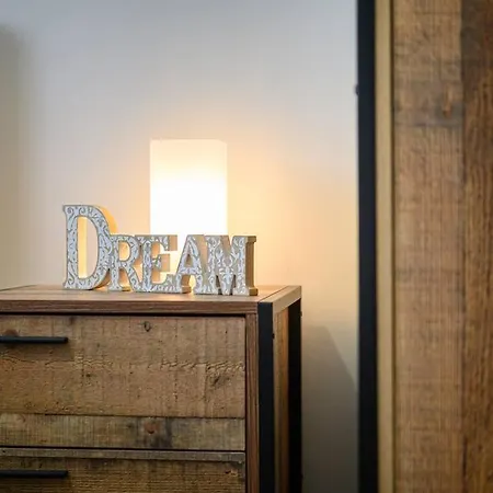 Apartment Stylish Urban Haven *
